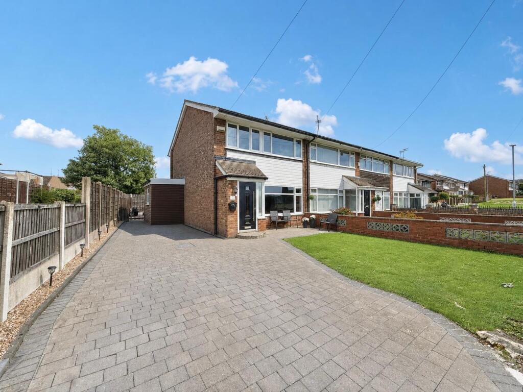 House in Tameside, Crown Point, Kingston