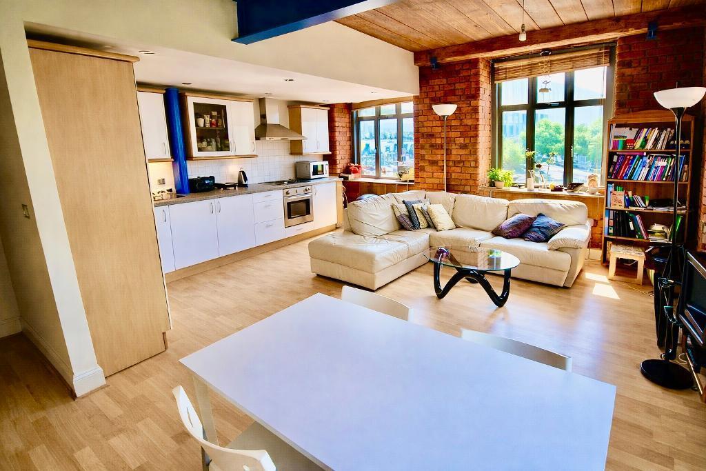 Main image of property: Cambridge Street, Manchester, M1 5GF