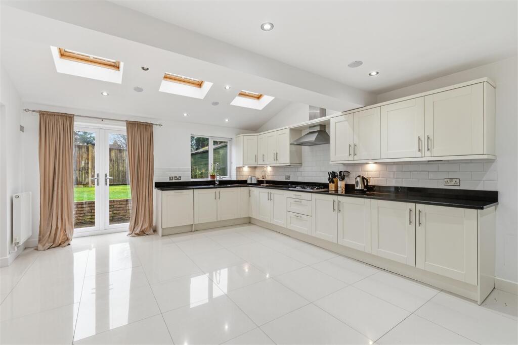 House in Sutton Coldfield, Maney - View 2