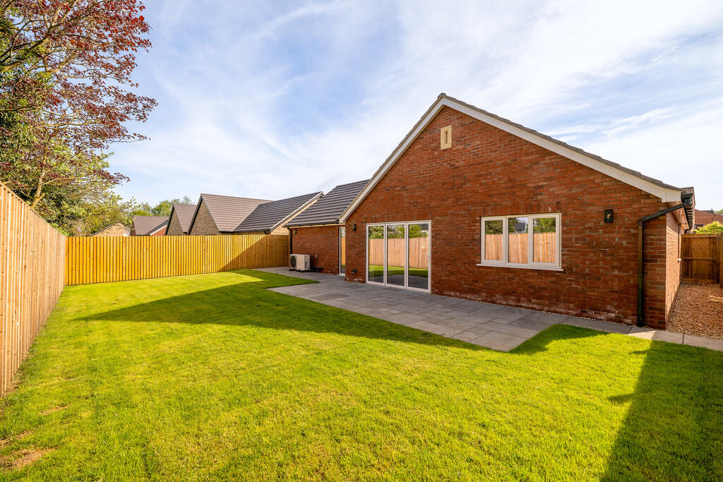 Shooters Close, Caistor, Market Rasen photo 3