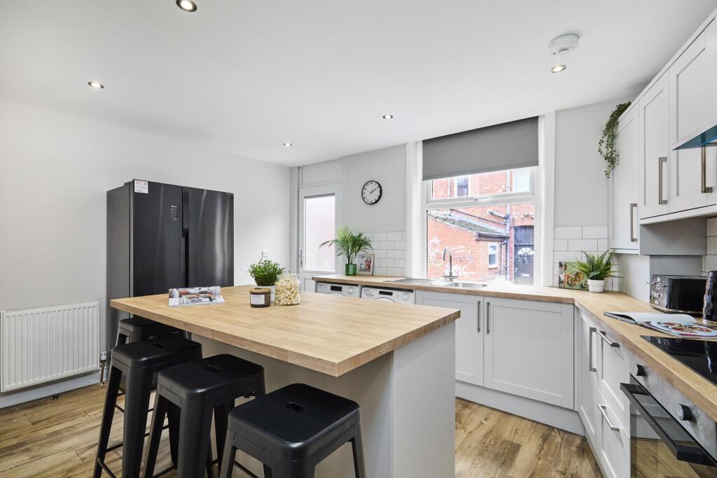 House in Leeds - View 2