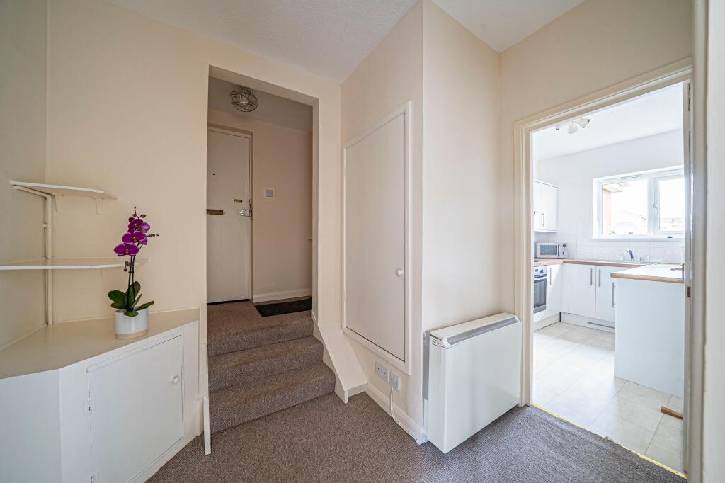 Apartment in Salisbury - View 4