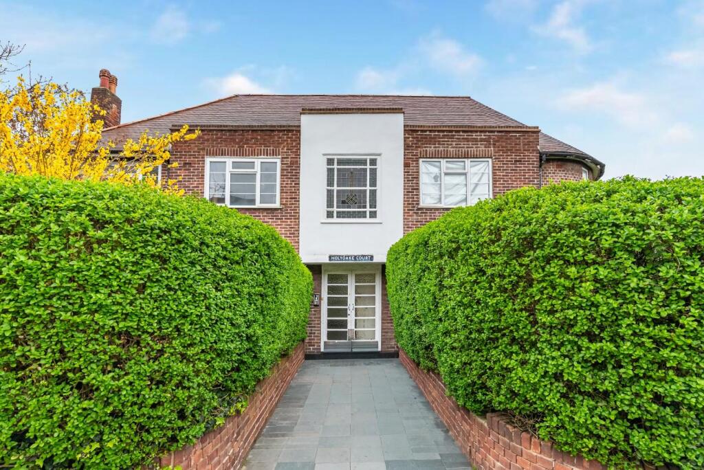 Main image of property: Pitshanger Lane, Ealing
