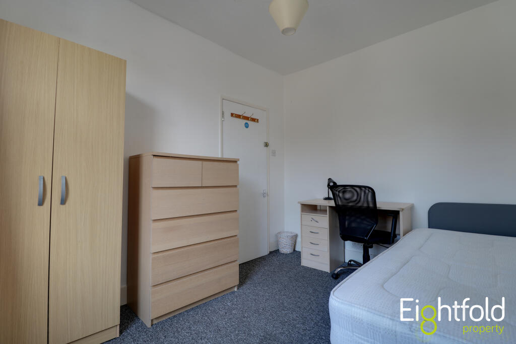 4 bedroom terraced house for rent