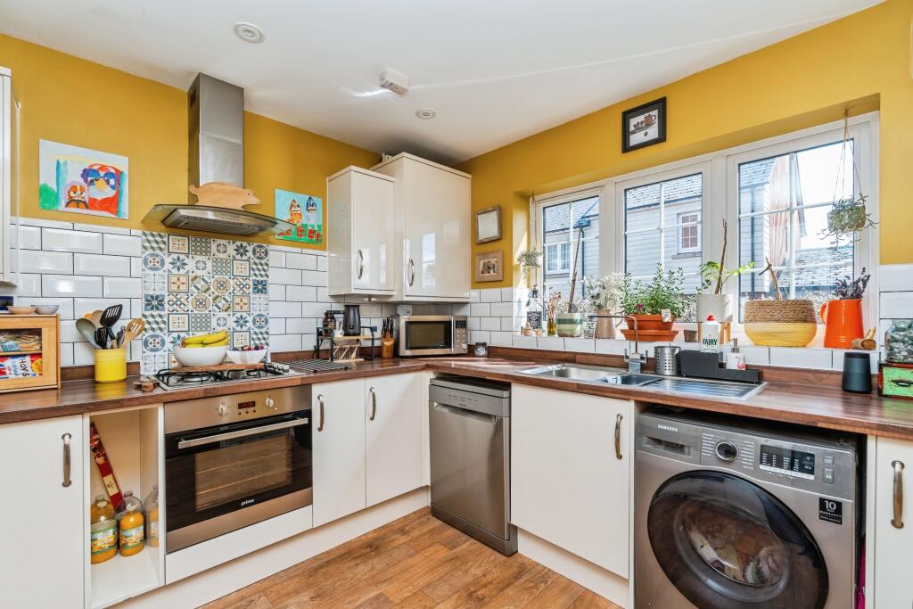 Kitchers Close, Southampton, SO45 photo 4