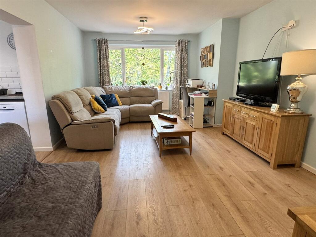 Oak End Way, Chard, Somerset, TA20 photo 4