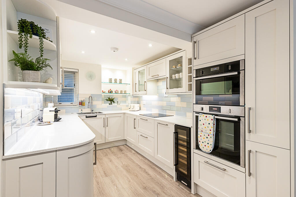 Main image of property: Gillingham Street, London, SW1V