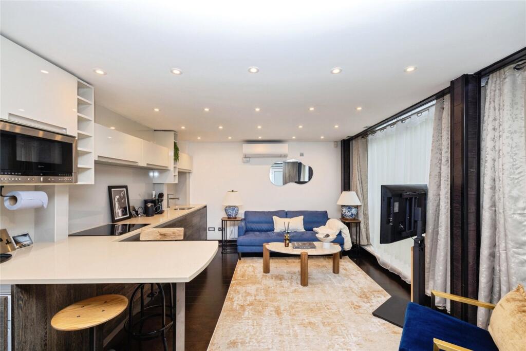Apartment in London, St. George in the East, Wapping - View 4
