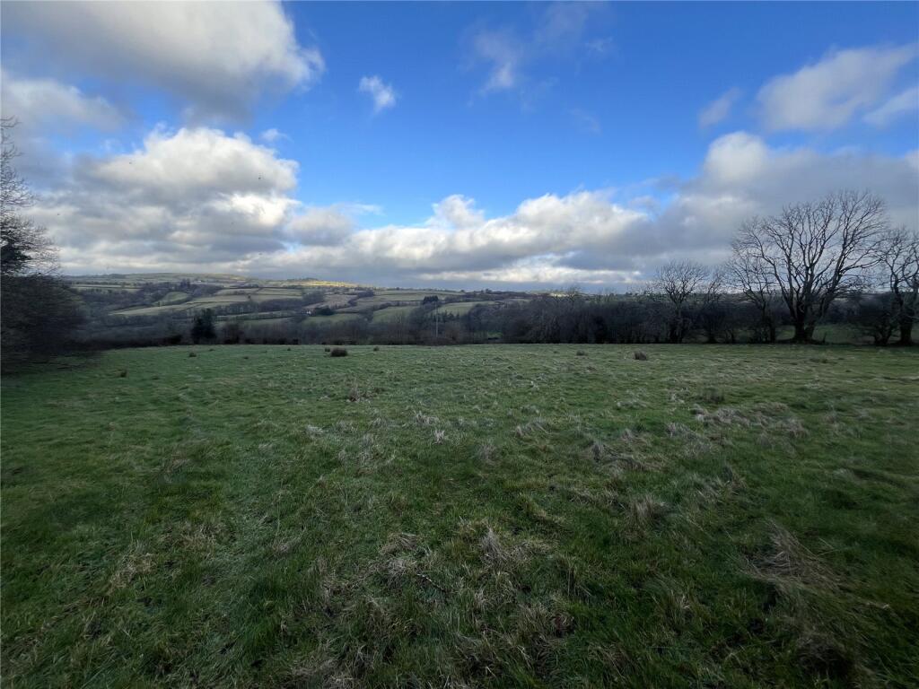 Llangadog, Carmarthenshire photo 4