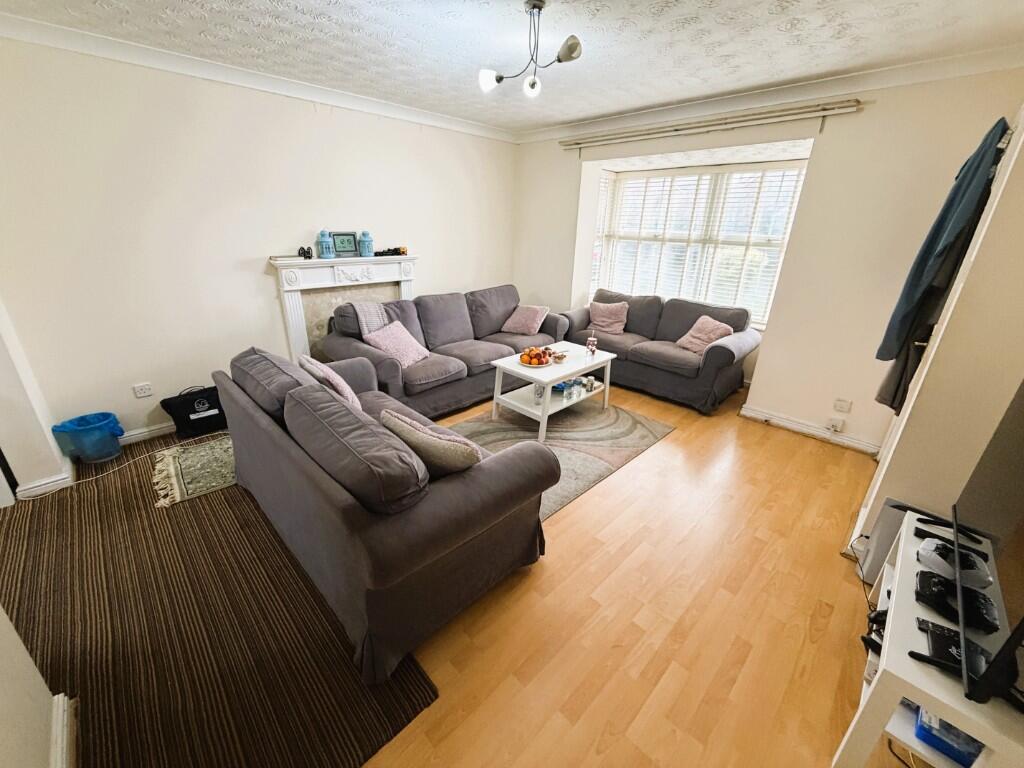 Oak Leaf Drive, Birmingham, B13 photo 4
