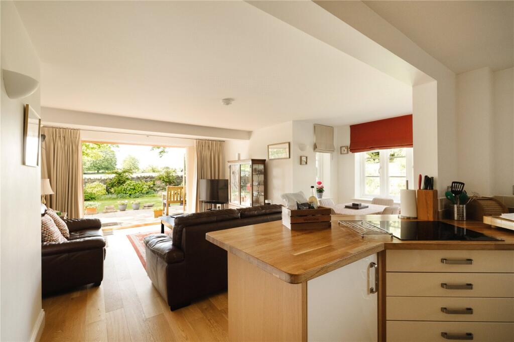 Burford Hill Mews, Burford, Oxfordshire, OX18 - View 4