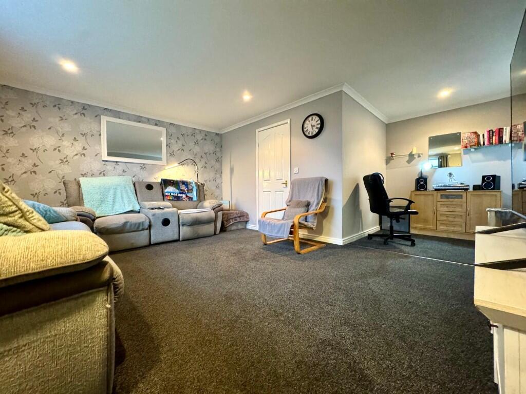 Hartsbourne Crescent, TS11 photo 4