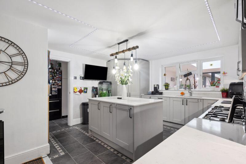 House in Lichfield, Coppy Nook, Hammerwich - View 4