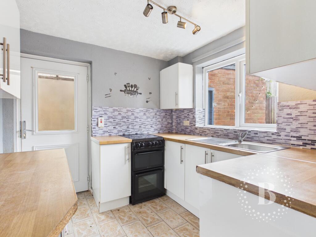 Wellswood Avenue, Ketley Bank, Telford, TF2 photo 4