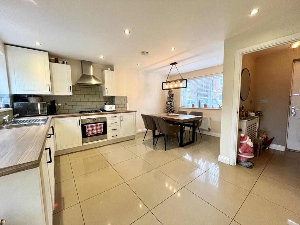 Longford Park Road , Bodicote photo 5
