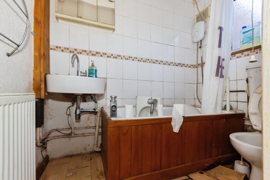 House in Birmingham, Small Heath - More