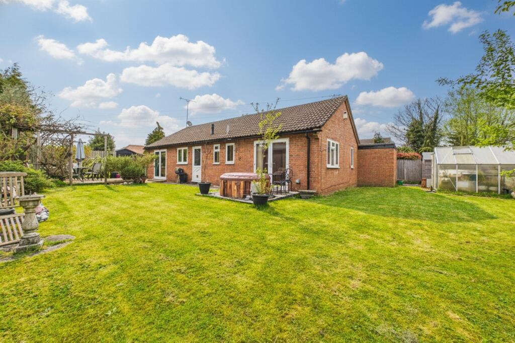 Main image of property: Gipsy Lane, Earley, Reading, Berkshire, RG6