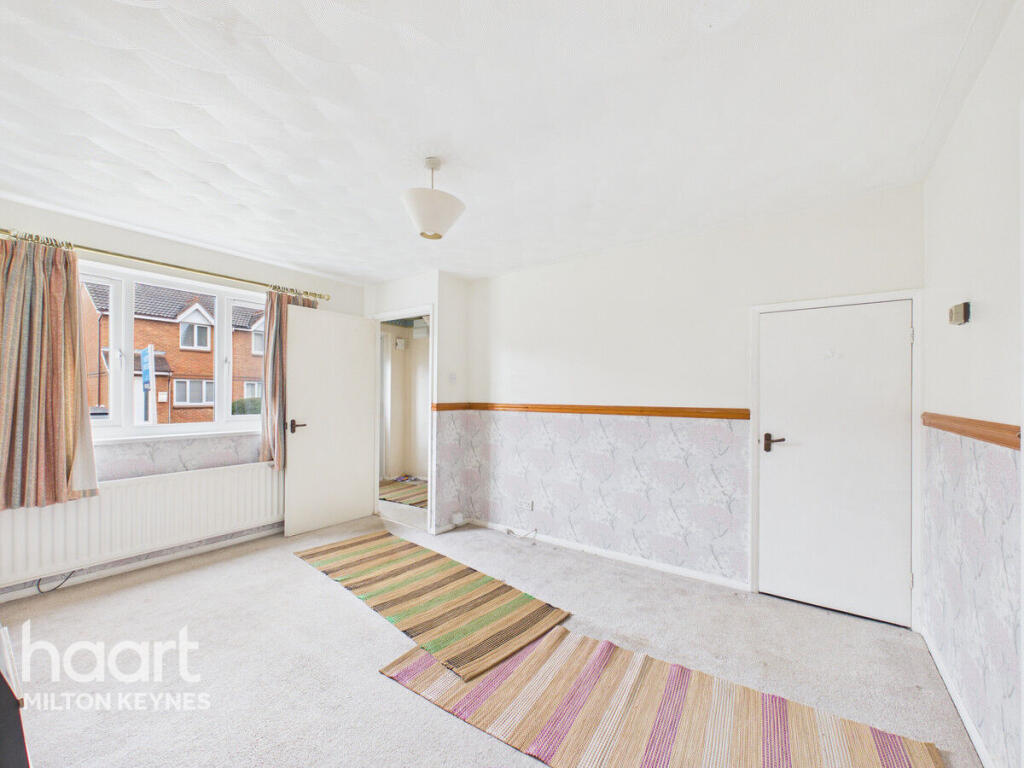 2-bed semi-detached on Aintree Close, Milton Keynes, £270,000