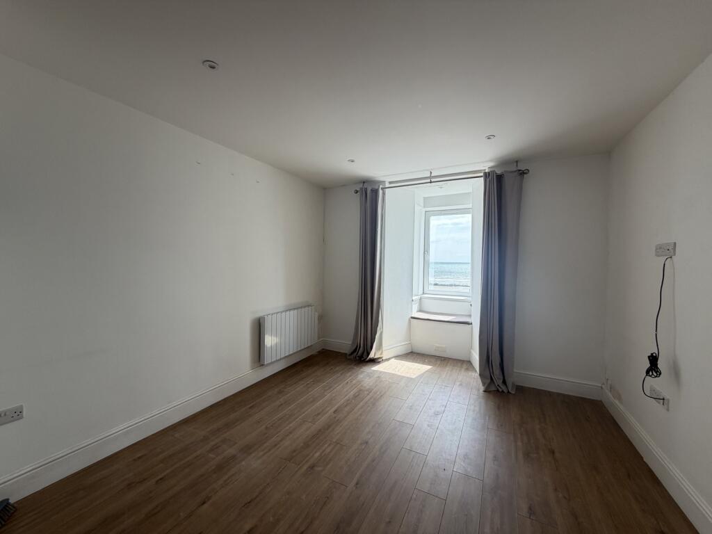 Glan Y Mor, Amroth, Narberth, Pembrokeshire, SA67 photo 4