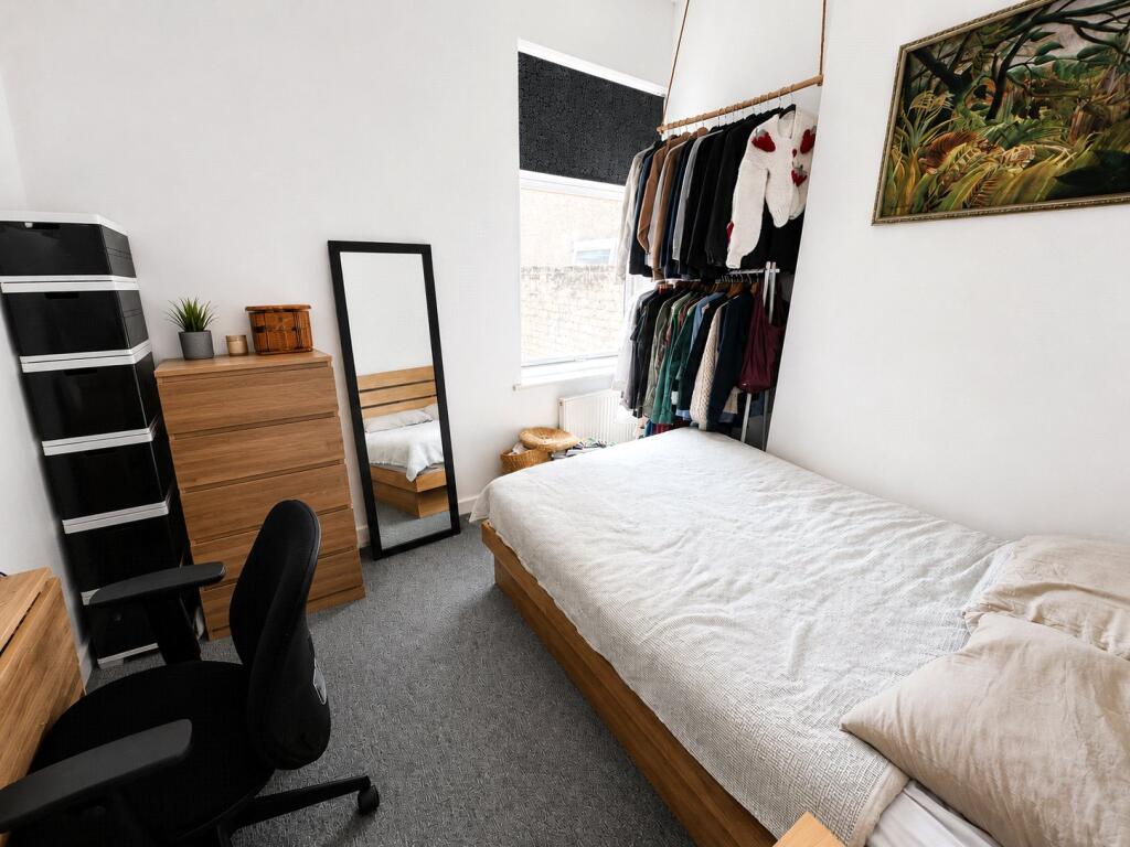 Apartment in Portsmouth, Southsea - View 4
