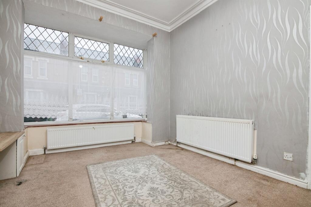 House in Sandwell, West Midlands - View 3