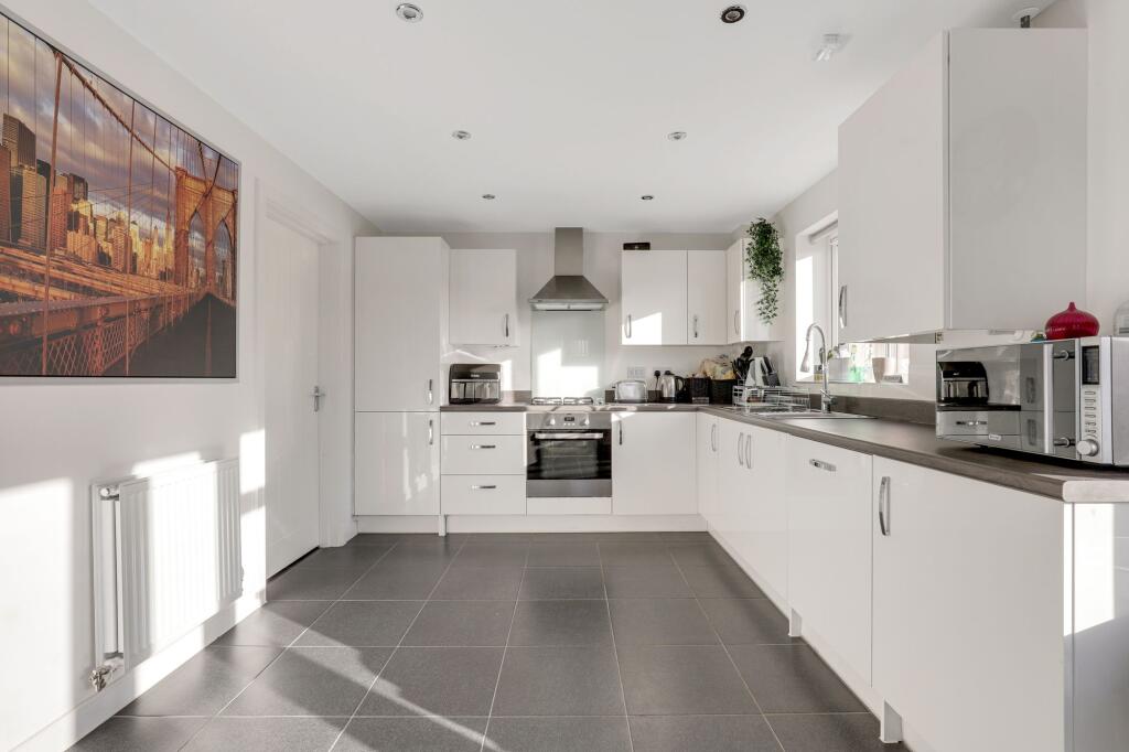 House in Nottingham, Beechdale - View 4