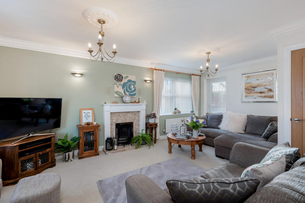 Touchstone Road, Heathcote Warwick, Warwickshire CV34 6EE photo 3