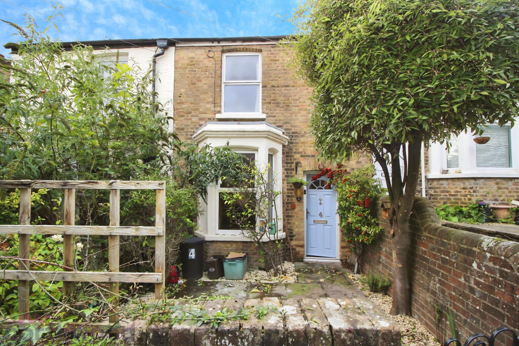 Main image of property: Castle Place, Town Center, High Wycombe, HP13