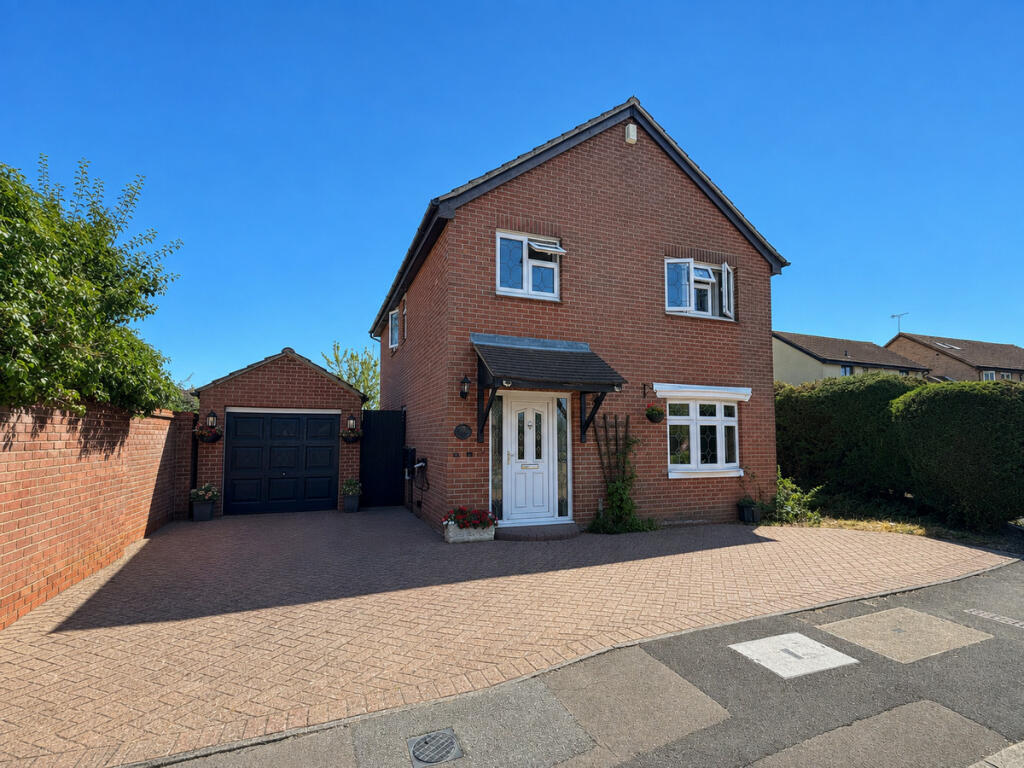 Main image of property: Woodstock Crescent, Hockley