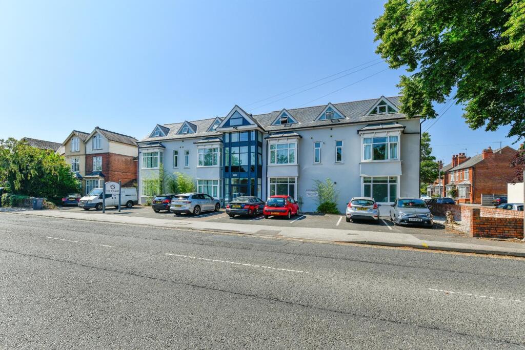 2-bed flat on Radcliffe Road, West Bridgford, Nottingham, £850,000