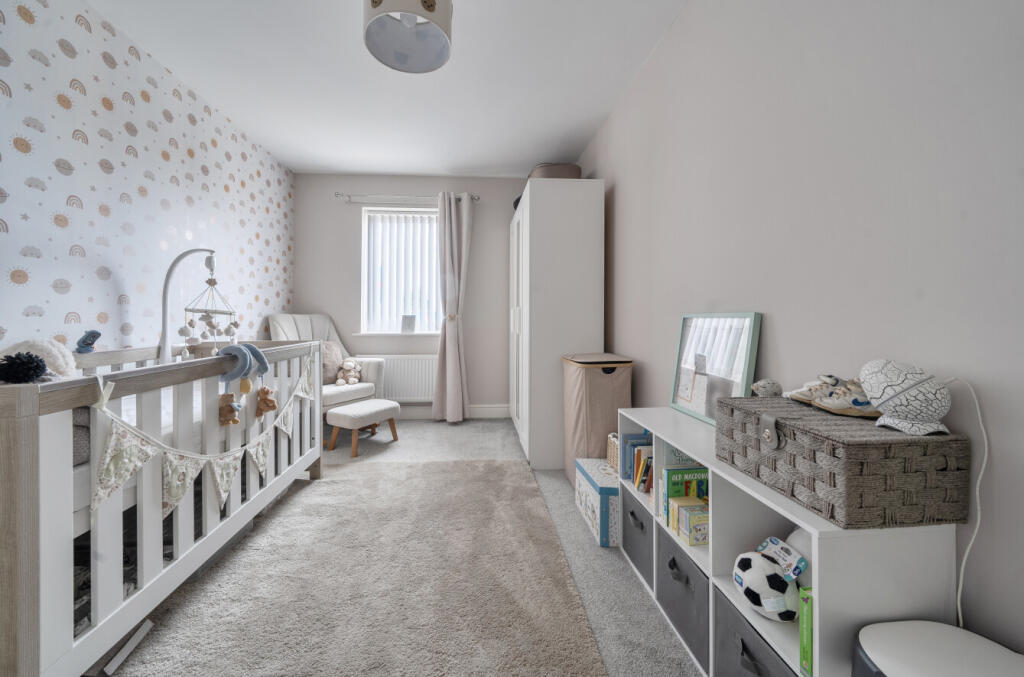 Apartment in Bristol, Kingswood - More