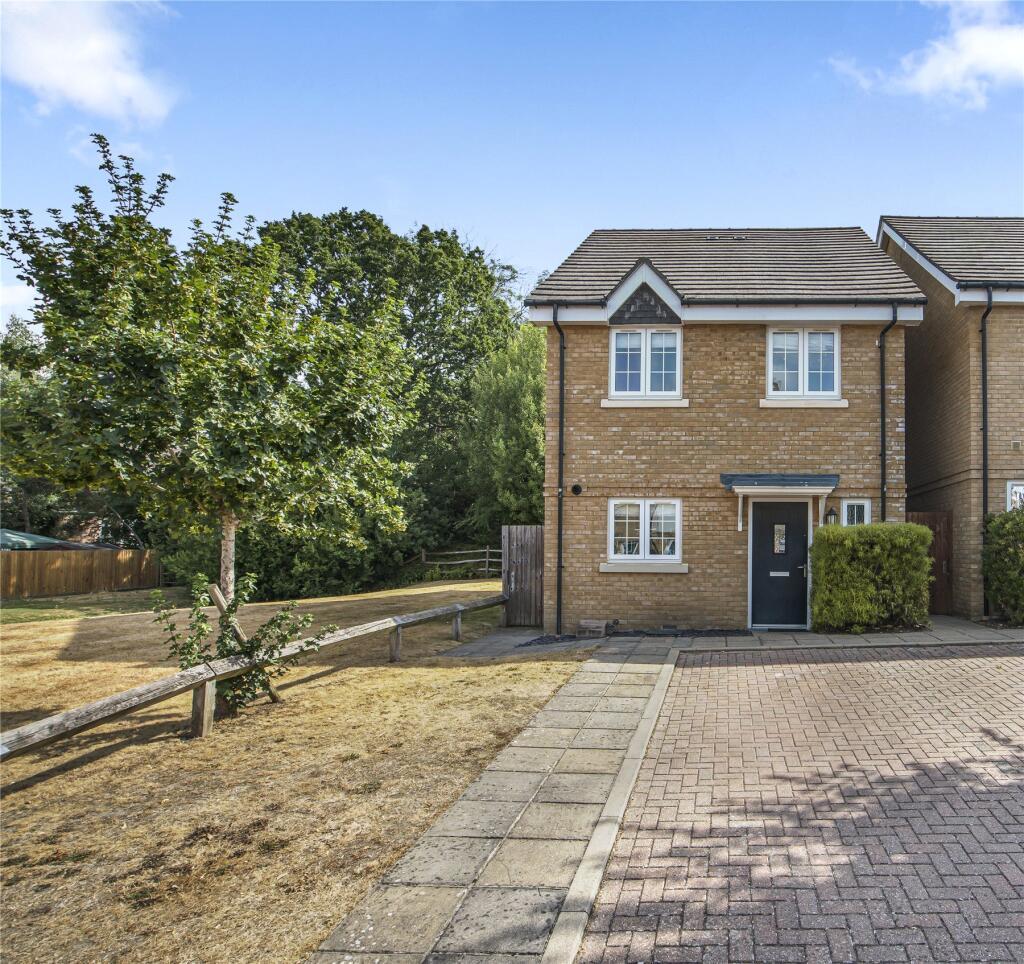Main image of property: Brookwood Farm Drive, Knaphill, Woking, Surrey, GU21