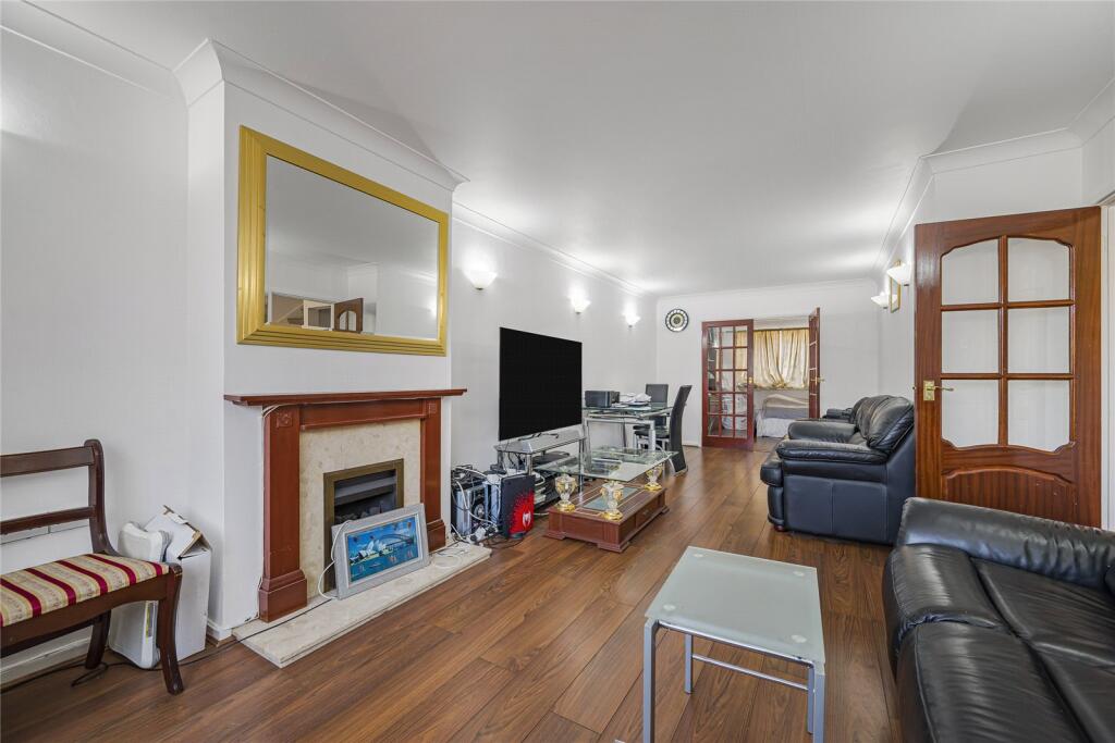 House in Dartford - View 5