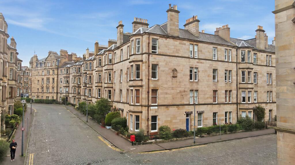 Main image of property: 24/5 Bruntsfield Gardens, Bruntsfield, Edinburgh, EH10 4EA