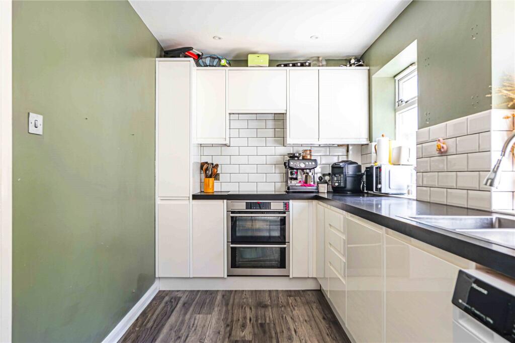 House in Dacorum, Berkhamsted - View 3