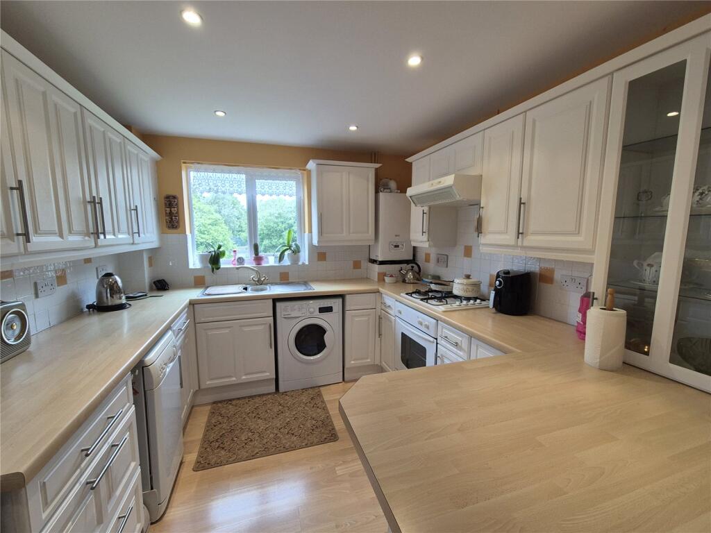 Apartment in Taunton - View 5