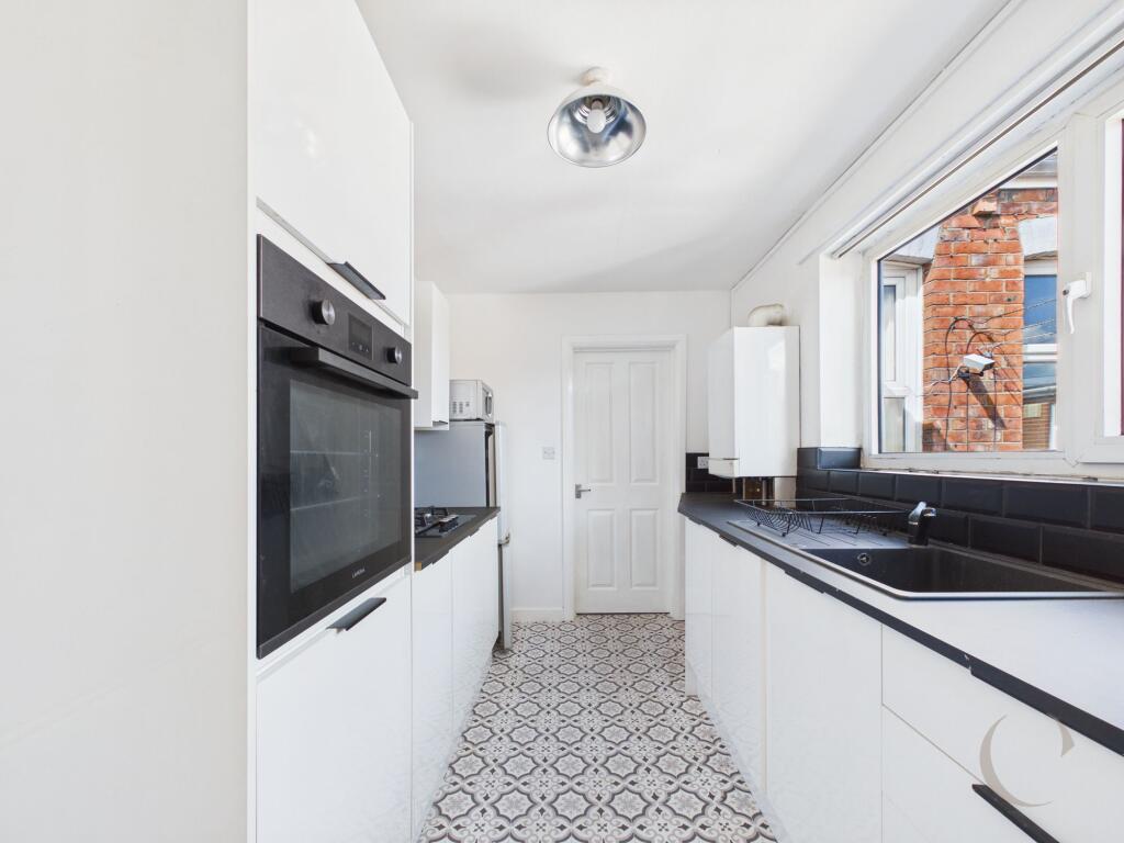Apartment in South Tyneside, West Harton - View 2
