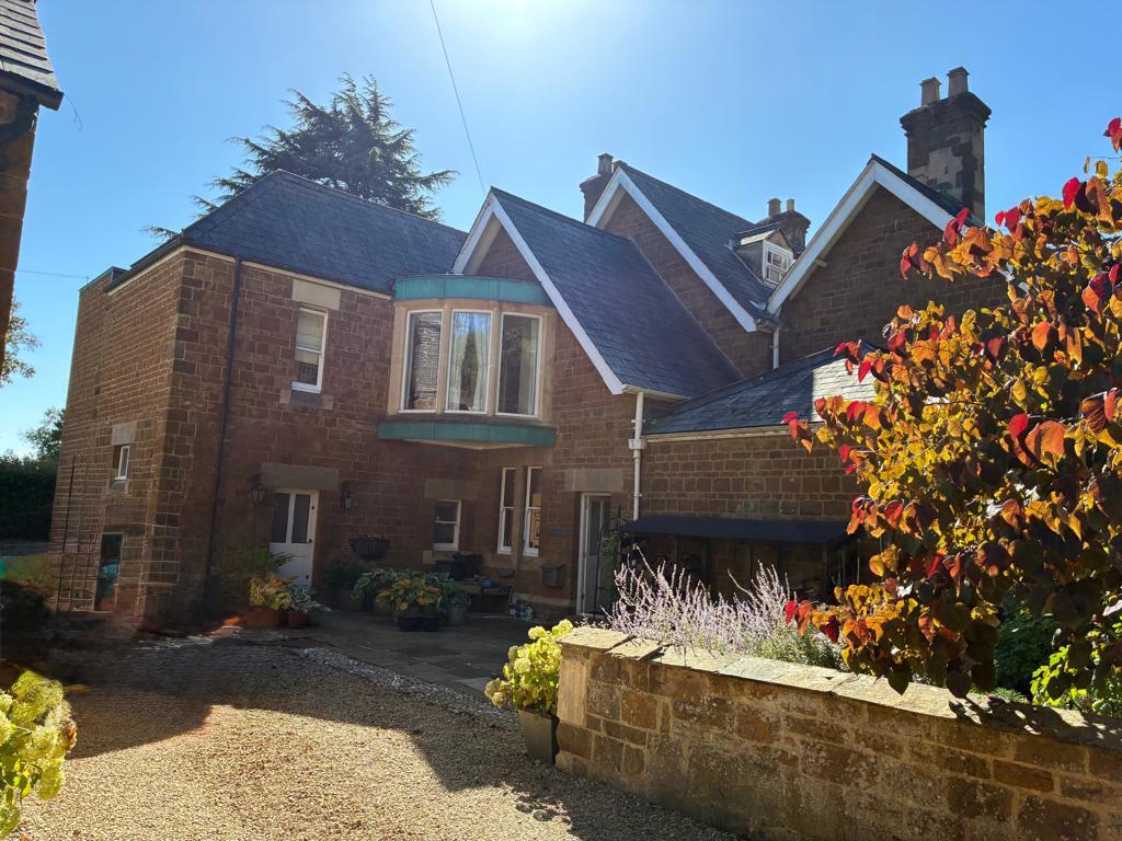 No 2, Uplands House, Upton, Banbury, Warwickshire, OX15 6HJ photo 3