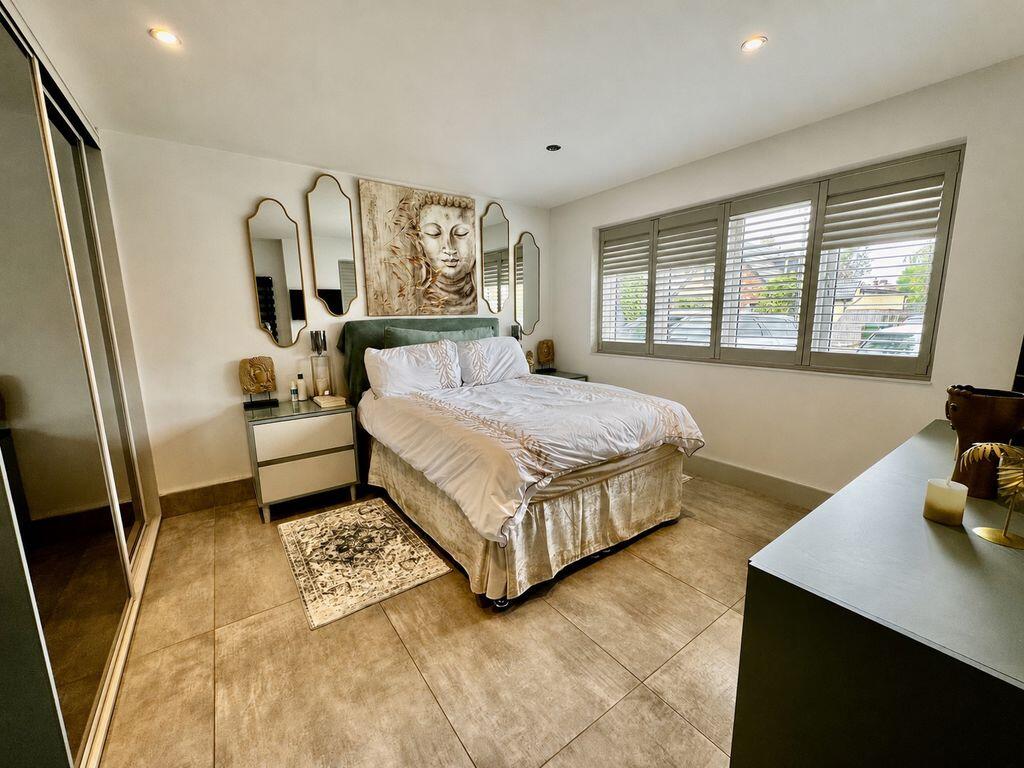 House in Hemel Hempstead, Wooburn - More