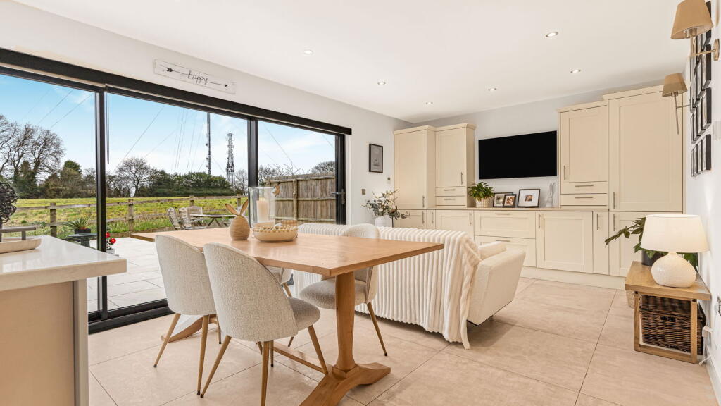 House in Birmingham, Sutton Coldfield - View 3