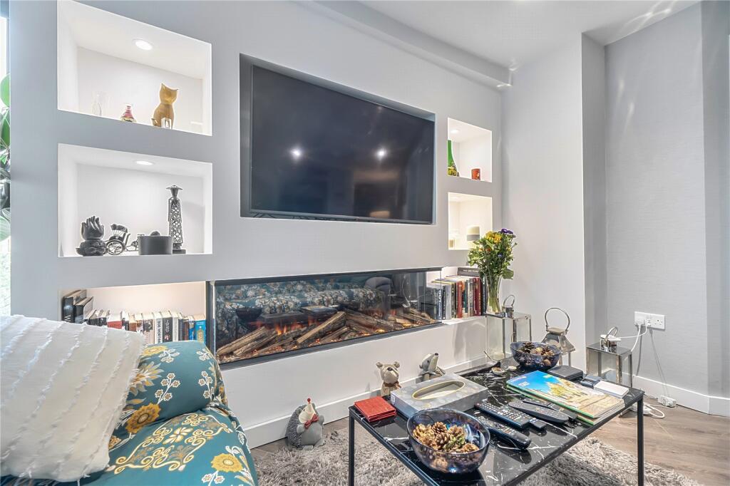 Apartment in Liverpool, Waterfront, Vauxhall - View 2