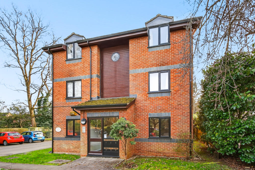 Main image of property: Wayland Close, Bracknell, RG12