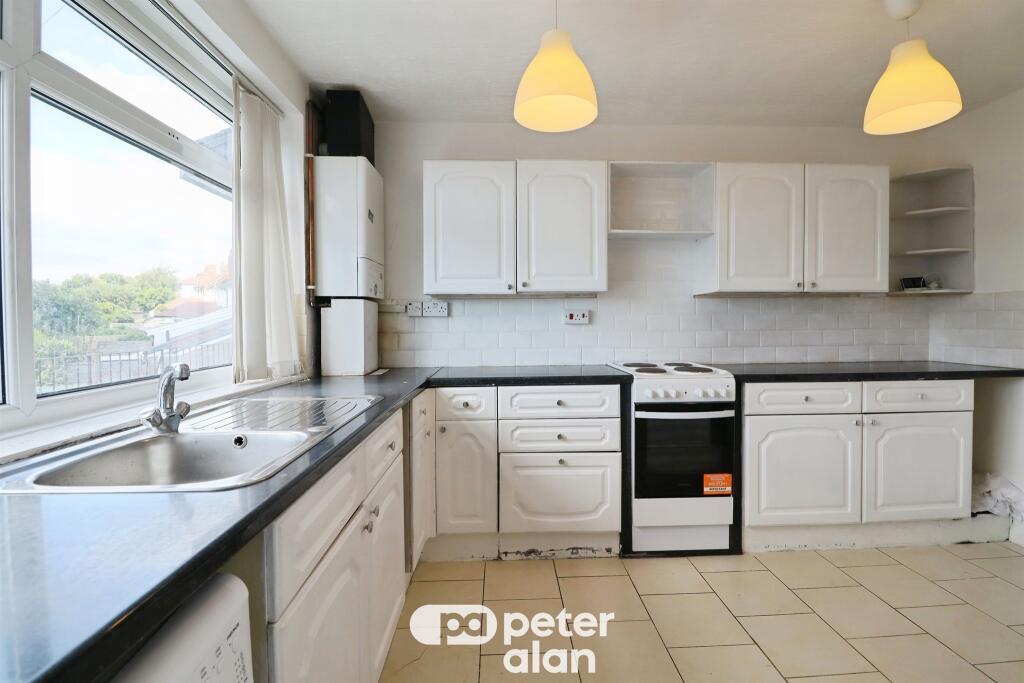 Apartment in Cardiff, Penylan - View 4