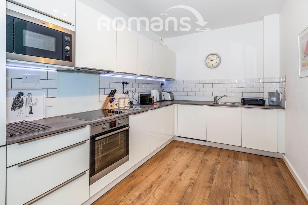 Main image of property: Exchange House, 11-17 Market Street, Maidenhead, SL6