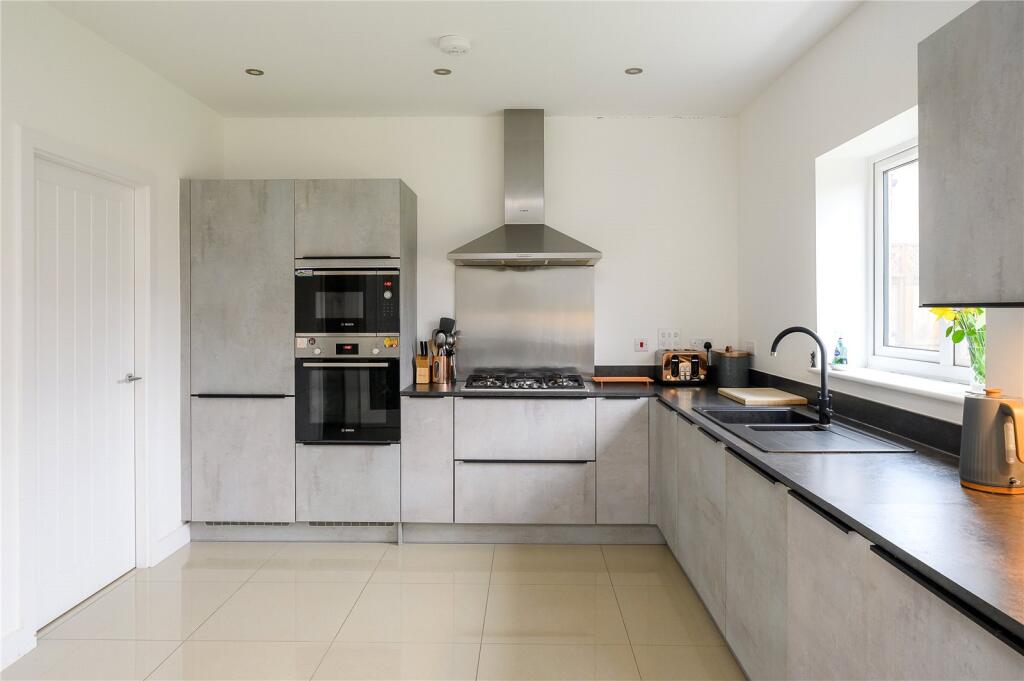 Durham Close, Thorp Arch, LS23 photo 4