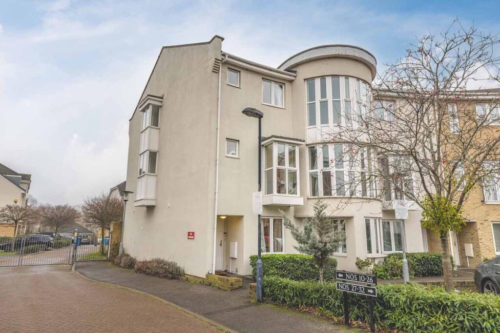 Main image of property: Kingsquarter, Maidenhead, SL6