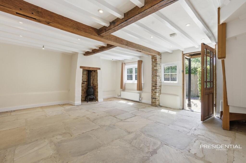 House in Rickmansworth, Appletree Dell, Chorleywood - More