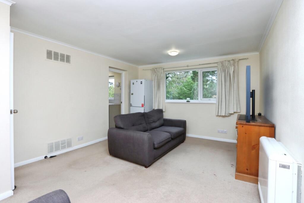 Apartment in Sheffield, South Yorkshire - More