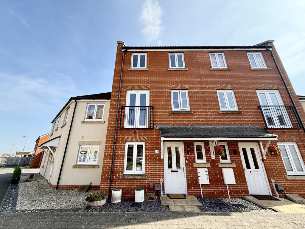 4-bed terraced on Birkbeck Chase, West Wick, Weston-super-mare, £310,000