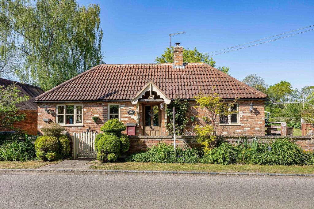 Main image of property: Standish Lane, Moreton Valence, Gloucester